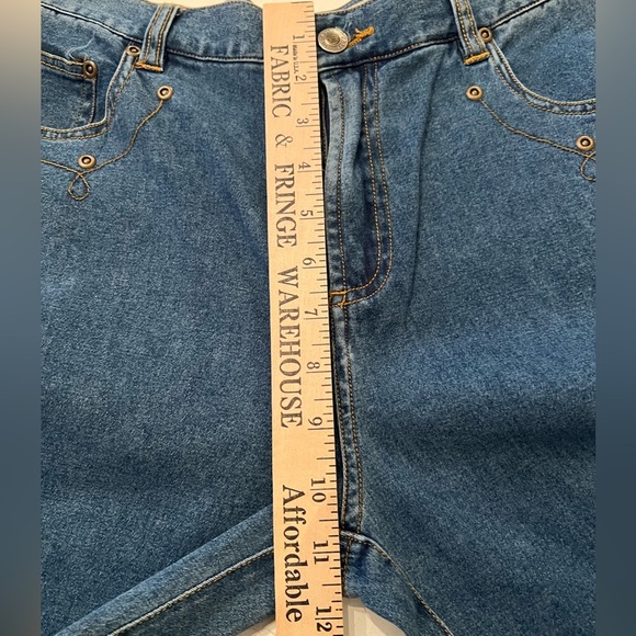 DESERT DIVA BY SHERRY HOLT BOOT CUT JEANS. SIZE 11. Inseam 33 - Picture 2 of 10